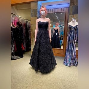 Sherri Hill Black Strapless Lace Ball Gown Prom Dress Size 4 (fits size 2)